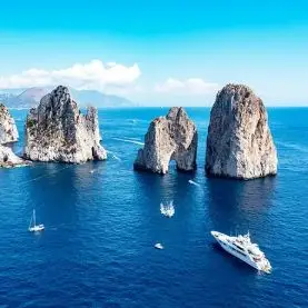 Private chauffeured shuttle service to the port for luxury Capri boat tours